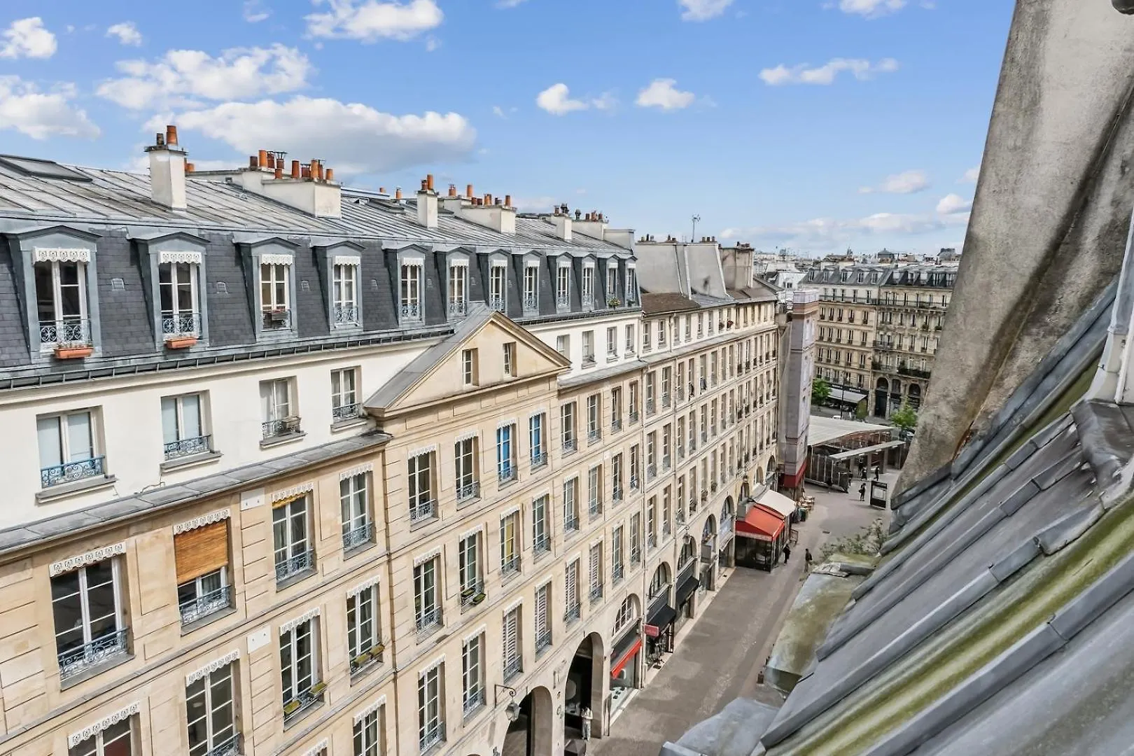 דירה פריז Bnbnook - Chic Studio - Steps From Les Halles & The Louvre צרפת