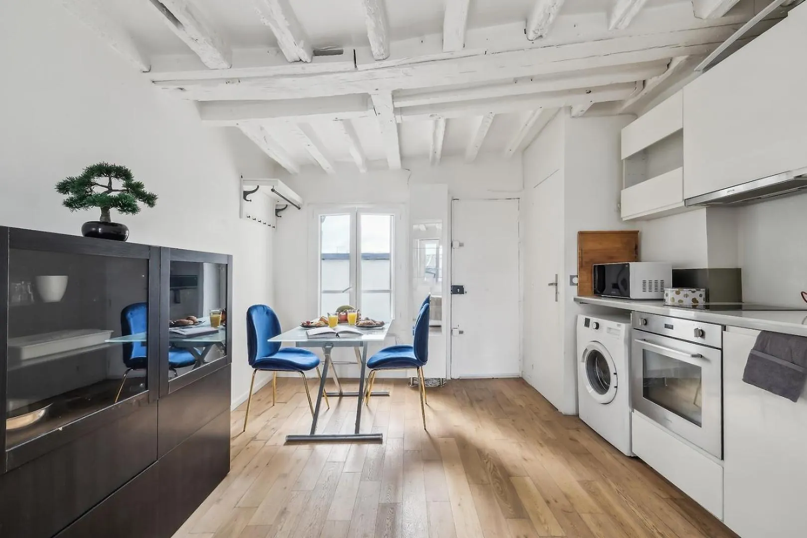 פריז Bnbnook - Chic Studio - Steps From Les Halles & The Louvre 0*,