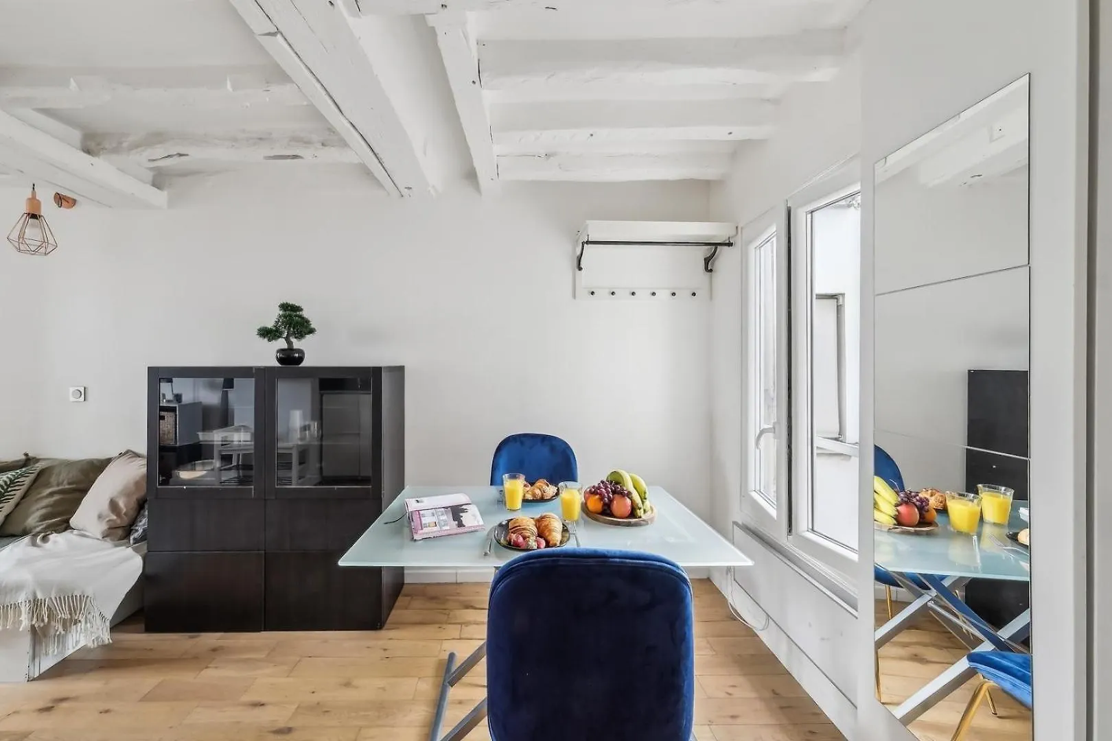 פריז Bnbnook - Chic Studio - Steps From Les Halles & The Louvre